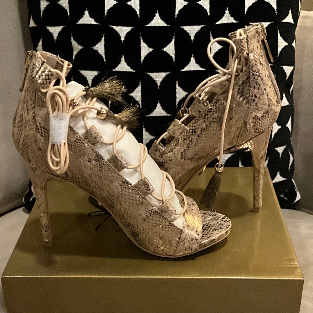 Thalia Sodi Gold Snake Lace up Heels 6.5 (fit like 7) NWB - Picture 5 of 8